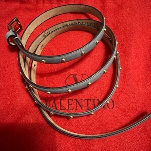 Valentino Garavani Rockstud Skinny Leather Belt Gray 90/36 w/ Dust Bag
